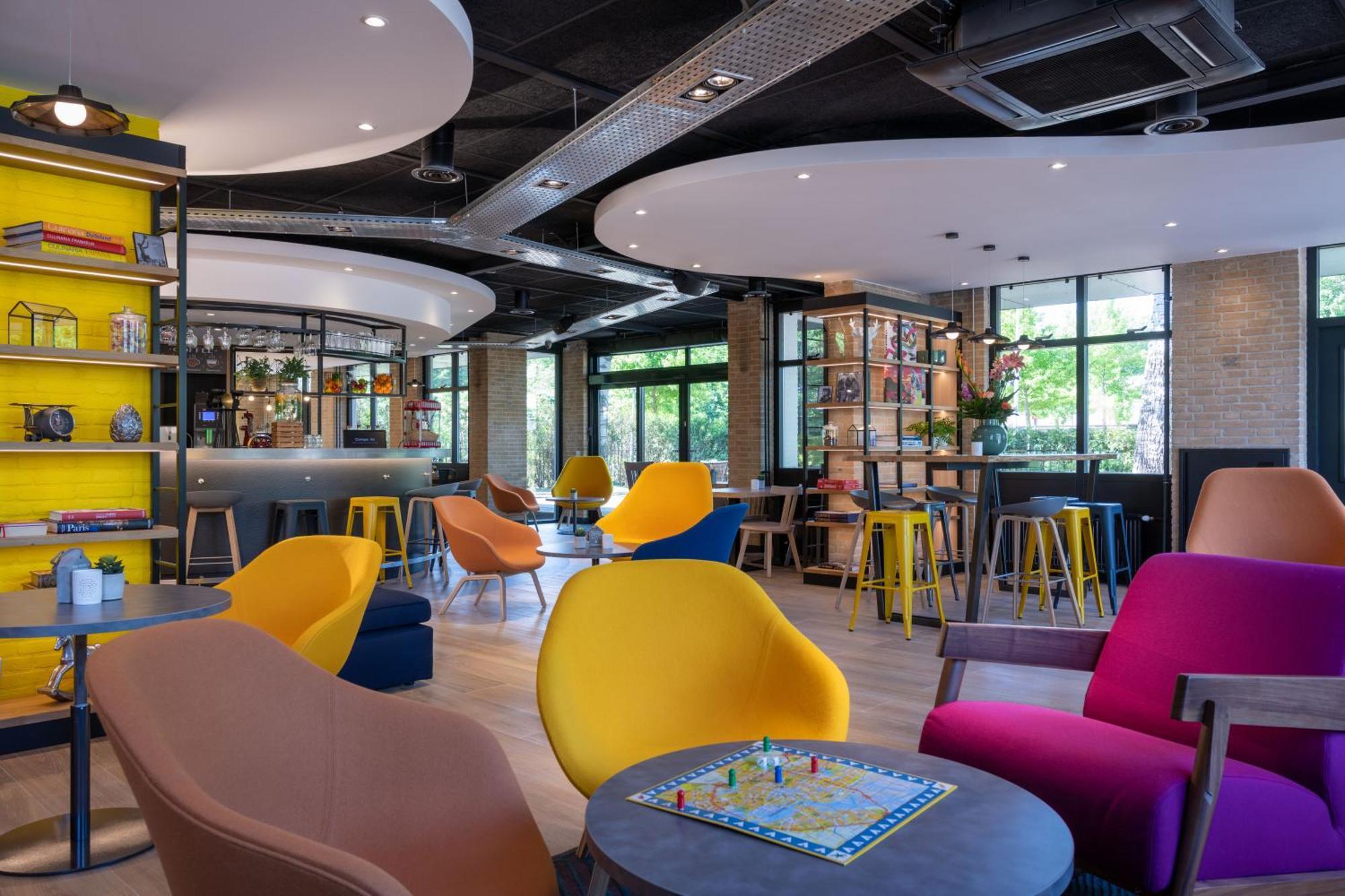 Hotel Campanile Y Restaurante Zuid Oost Ámsterdam
